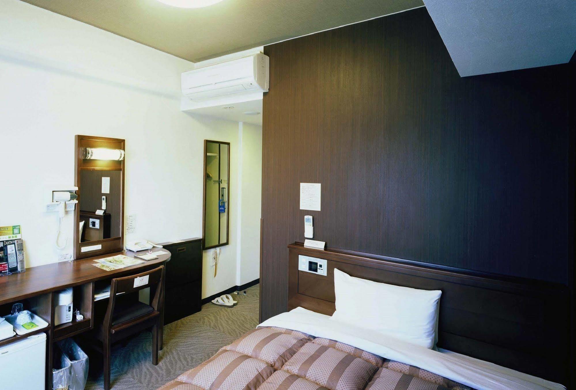 Hotel Route-Inn Dai-Ni Asikaga Kültér fotó